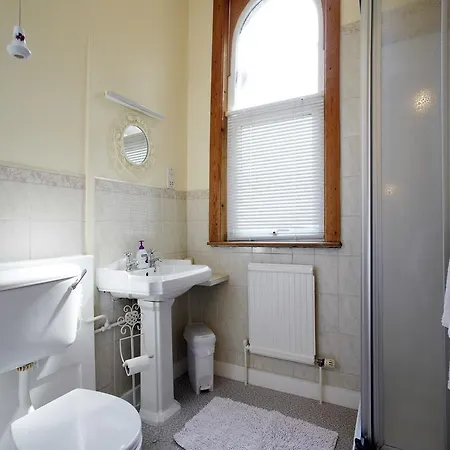 Fourposter Guest house