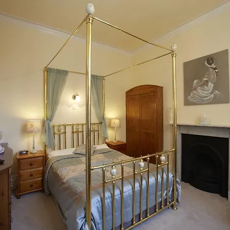 Guest house Fourposter