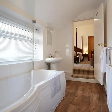 Guest house Fourposter