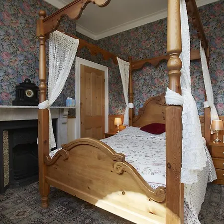 Fourposter 3* York